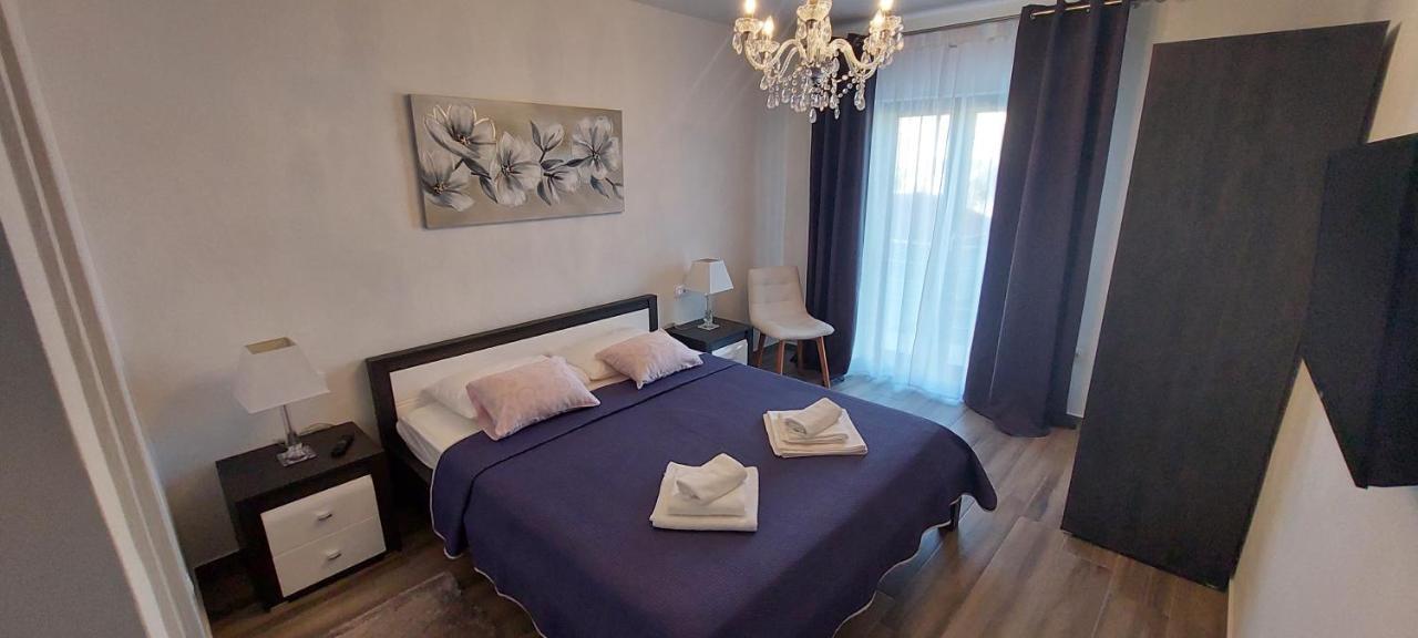Holiday Apartments Cecilija Supetarska Draga Exterior photo